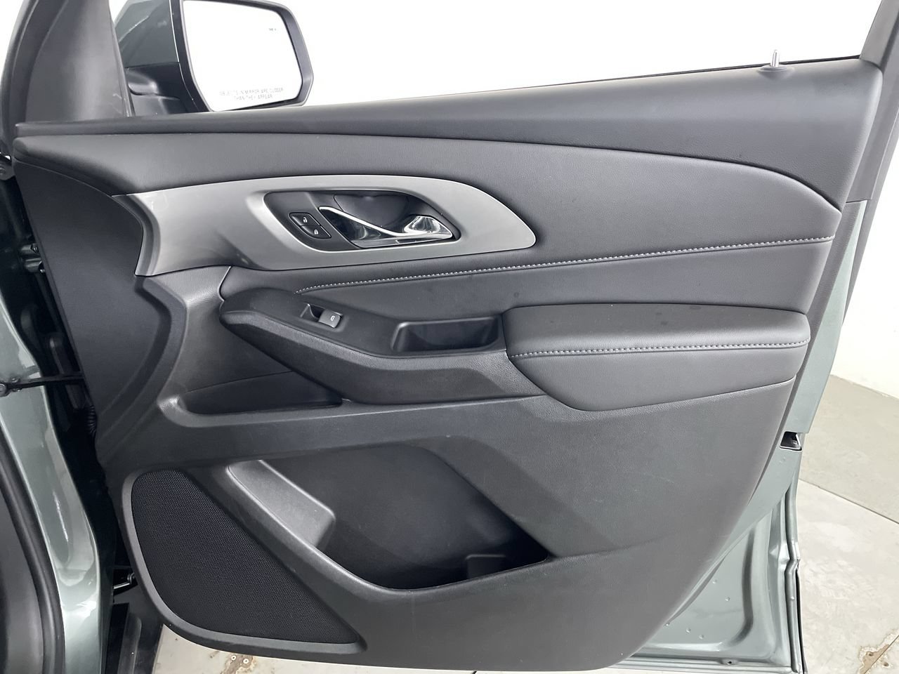Used 2023 Chevrolet Traverse LT w/ Midnight/Sport Edition AWD/4WD image 26