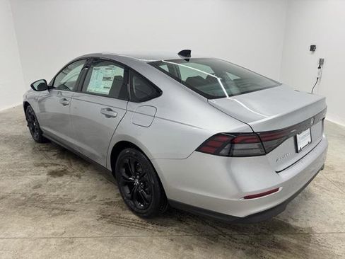 New 2025 Honda Accord SE image 7