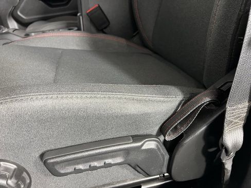 Certified 2025 Jeep Wrangler Unlimited Rubicon image 21