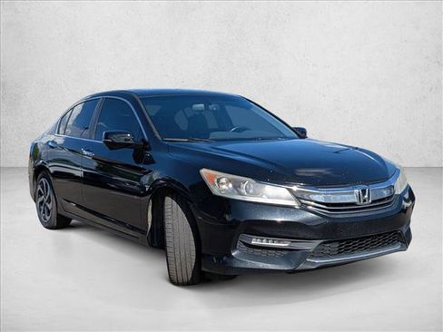 Used 2017 Honda Accord EX-L image 3