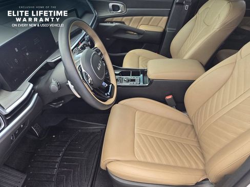 Certified 2025 Kia Sorento SX Prestige w/ Olive Brown Leather Package AWD/4WD image 8