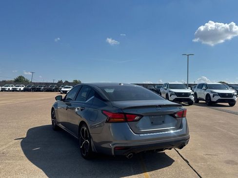 Certified 2023 Nissan Altima 2.5 SR w/ SR Premium Package FWD image 19