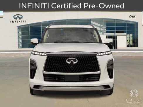 Certified 2025 INFINITI QX80 Luxe image 9