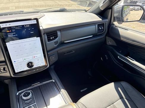 Certified 2023 Ford Expedition Max Platinum AWD/4WD image 15