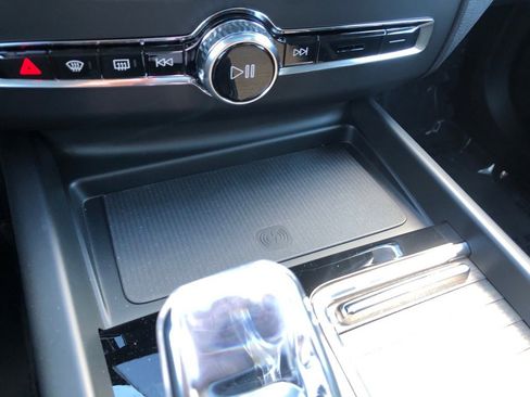 New 2026 Volvo XC60 B5 Ultra w/ Protection Package Premier image 32