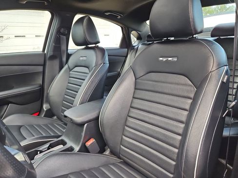 Used 2024 Kia Forte GT-Line w/ GT-Line Premium Package image 26