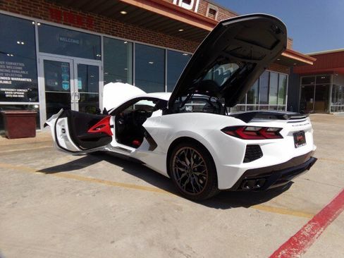 Used 2024 Chevrolet Corvette Stingray Preferred Cpe w/ Z51 Performance Package RWD image 16