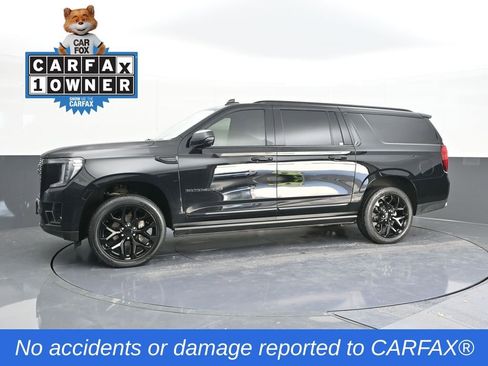 Used 2021 GMC Yukon XL Denali w/ Denali Premium Package image 3