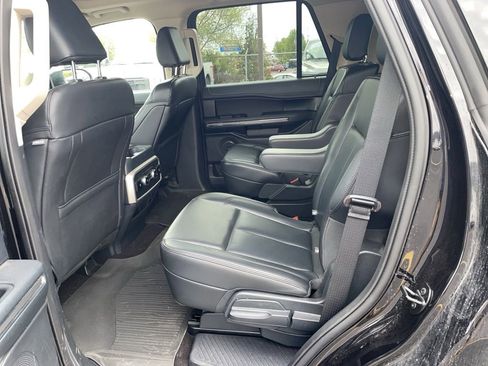Used 2024 Ford Expedition XLT AWD/4WD image 10