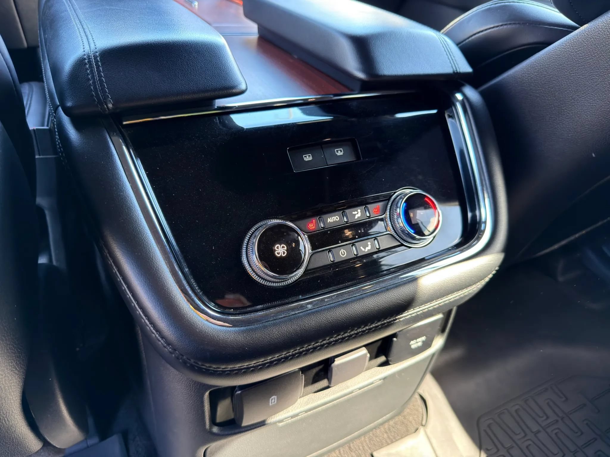 Used 2021 Lincoln Navigator L Reserve AWD/4WD image 31