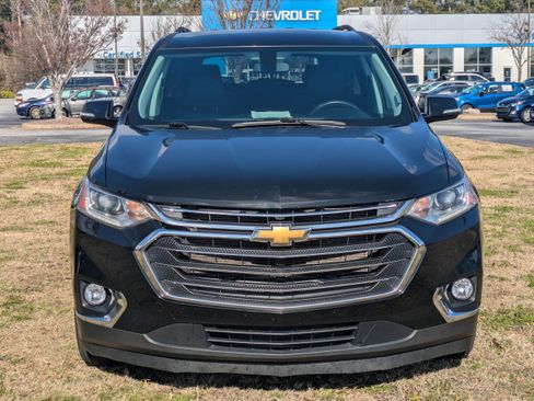 Used 2020 Chevrolet Traverse LT image 9
