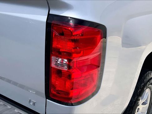 Used 2017 Chevrolet Silverado 1500 LT RWD image 32