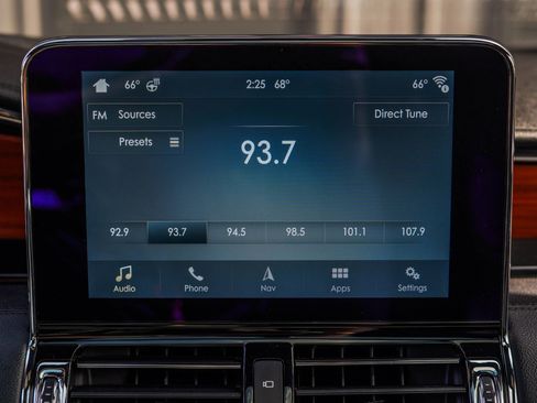 Used 2019 Lincoln Navigator Reserve AWD/4WD image 19