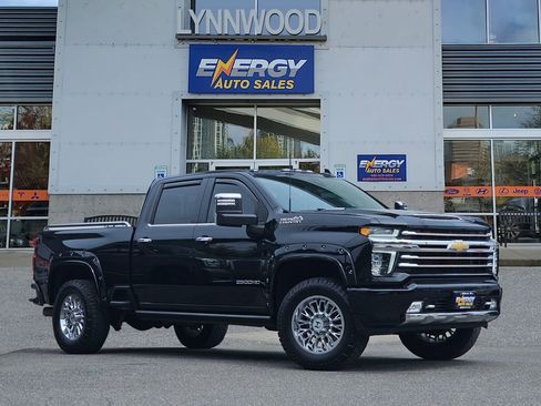 Used 2022 Chevrolet Silverado 2500 High Country w/ Z71 Off-Road Package image 1
