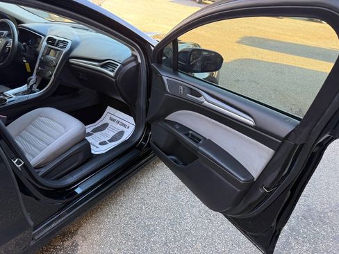 Used 2016 Ford Fusion S w/ Equipment Group 101A image 16