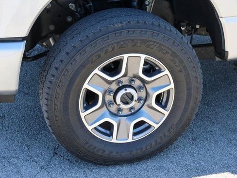 Used 2023 Ford F250 Platinum w/ Tremor Off-Road Package AWD/4WD image 7