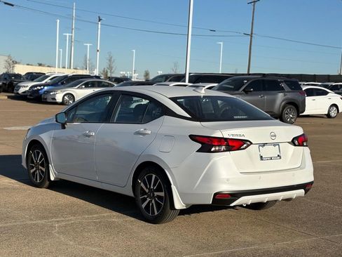 New 2025 Nissan Versa SV image 5