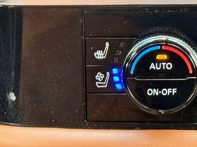 Certified 2025 Nissan Pathfinder Platinum AWD/4WD image 29