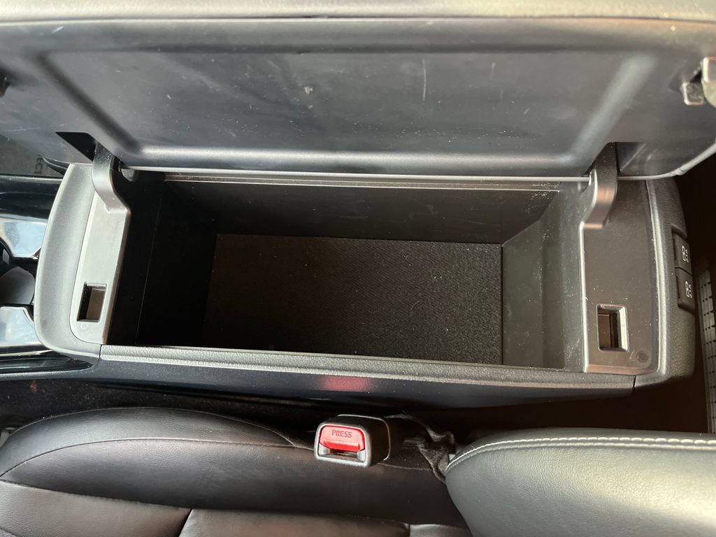 Used 2021 Toyota Prius Prime XLE w/ Carpet Mat Package (TMS) FWD image 32