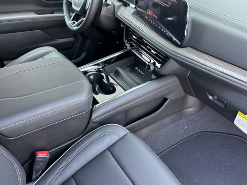 New 2025 Chevrolet Tahoe Premier image 17