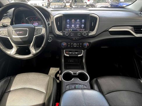 Used 2022 GMC Terrain SLT w/ Elevation Edition image 15