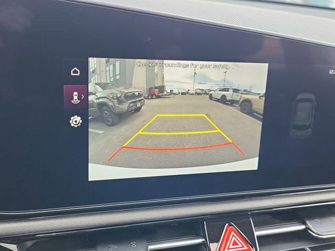 Certified 2023 Kia Niro Wave w/ Wave Preserve Package image 26