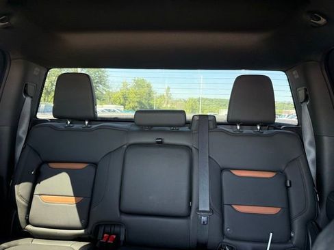 Used 2021 GMC Sierra 1500 AT4 AWD/4WD image 17