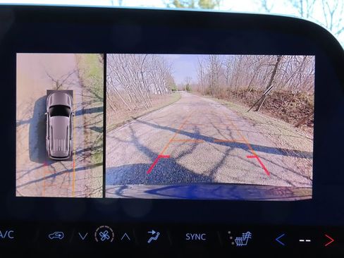 New 2026 Chevrolet Traverse LT AWD/4WD image 7