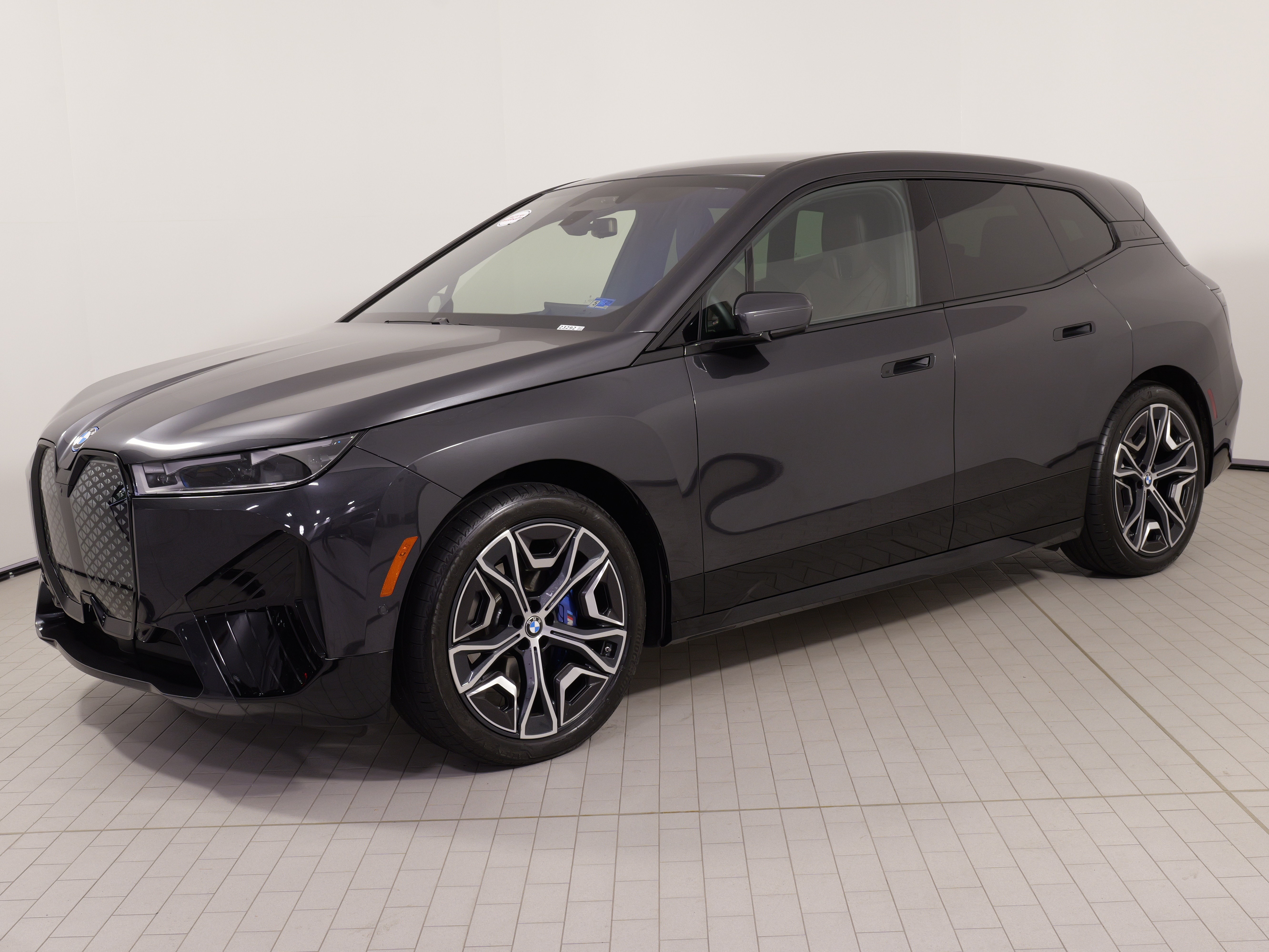 Used 2025 BMW iX M60 AWD/4WD image 1
