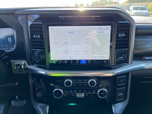 Used 2024 Ford F150 Lariat w/ Equipment Group 502A High image 17