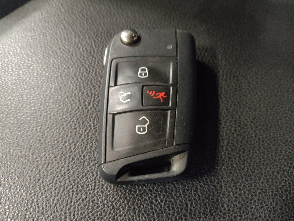 Used 2025 Volkswagen Jetta Sport FWD image 32