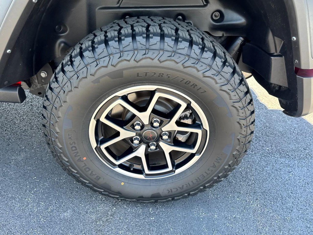 Used 2024 Jeep Wrangler Unlimited Rubicon AWD/4WD image 7