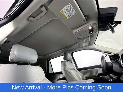 Used 2025 Ford Expedition Active AWD/4WD image 22