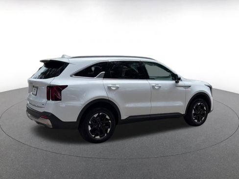 Used 2024 Kia Sorento S AWD/4WD image 15