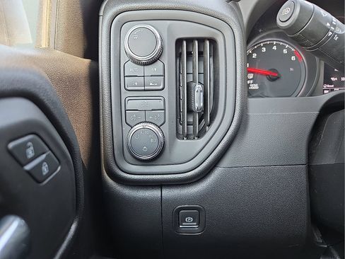 Used 2024 GMC Sierra 1500 Pro w/ Graphite Edition AWD/4WD image 18