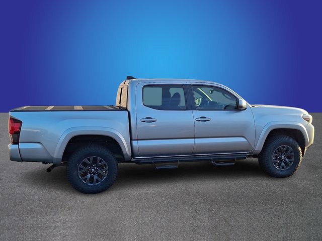 Used 2023 Toyota Tacoma SR5 w/ Technology Package AWD/4WD image 4