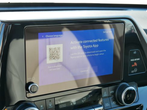 Certified 2026 Toyota Highlander XLE image 22