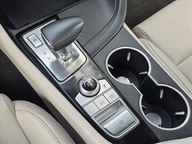 Used 2023 Genesis G70 2.0T AWD/4WD image 12
