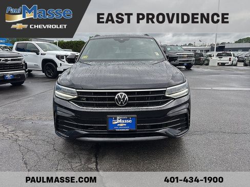 Used 2022 Volkswagen Tiguan SE R-Line AWD/4WD image 2