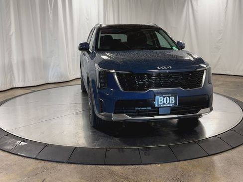 New 2026 Kia Sorento S image 4