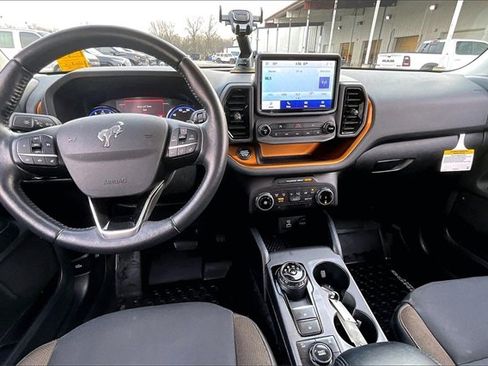 Used 2022 Ford Bronco Sport Badlands image 7