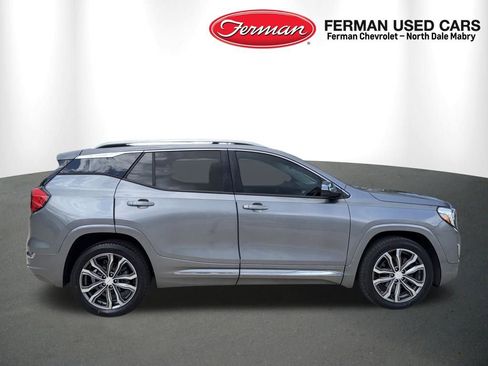Used 2019 GMC Terrain Denali w/ Advanced Safety Package FWD image 9
