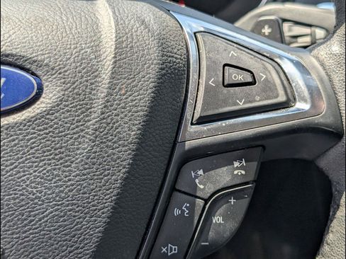 Used 2017 Ford Fusion SE w/ Equipment Group 201A FWD image 14
