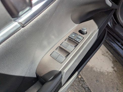 Used 2021 Toyota Camry XSE image 10