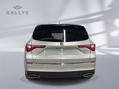 Used 2023 Acura MDX SH-AWD w/ Technology Package image 4