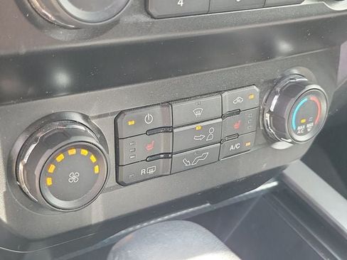 Used 2019 Ford F150 XLT w/ Equipment Group 302A Luxury AWD/4WD image 21