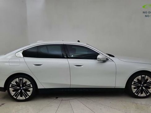 Used 2026 BMW 540i xDrive AWD/4WD image 6