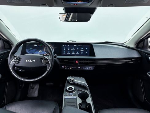 Used 2022 Kia EV6 Wind image 23