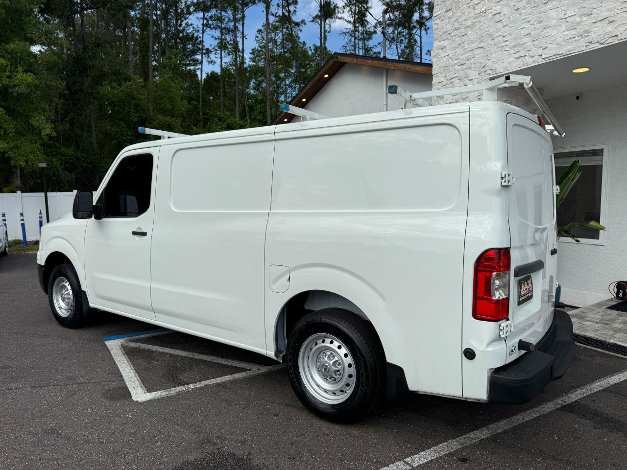Used 2015 Nissan NV 2500 S w/ Power Package RWD image 3