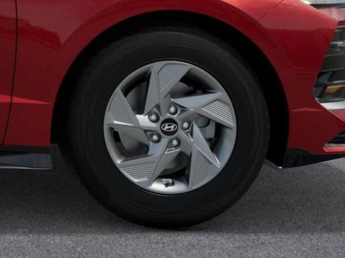 Certified 2025 Hyundai Sonata SE FWD image 8
